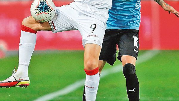Uruguay se lleva un punto