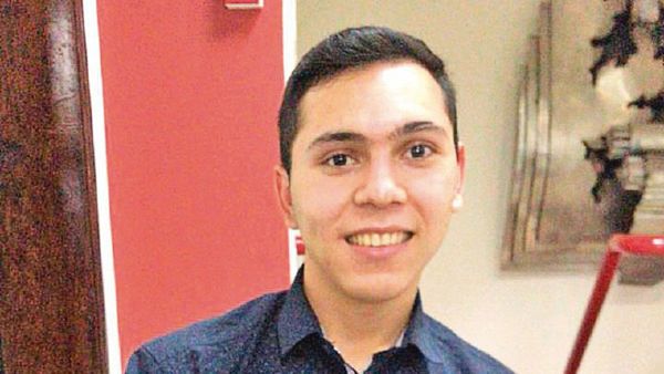 Tenor becado  al Instituto Pontificio  de Música Sacra