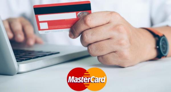 Mastercard elimina las bandas magnéticas de sus tarjetas