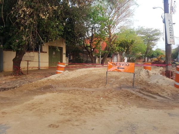 Tramos cerrados sobre Bruno Guggiari por obras de alcantarillado - Nacionales - ABC Color