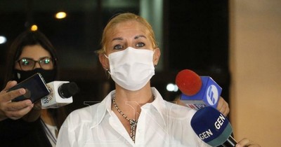La Nación / Migraciones reporta considerable disminución de viajes a Estados Unidos