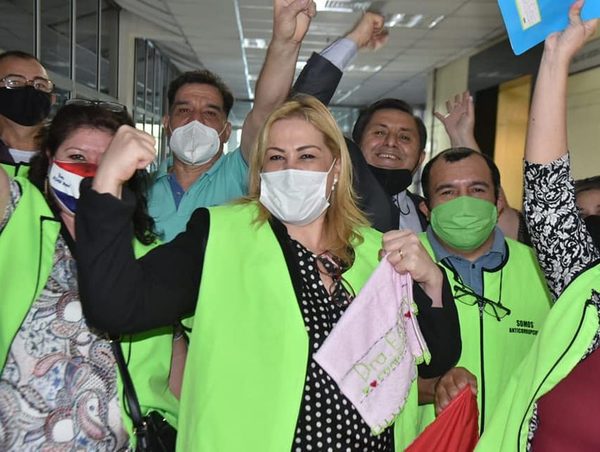 Activista absuelta de culpa y reproche: "para imputarme acudieron a una ley ambiental" · Radio Monumental 1080 AM