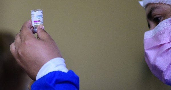 La Nación / AstraZeneca y la UE llegan a un acuerdo sobre vacunas y ponen fin a litigio judicial
