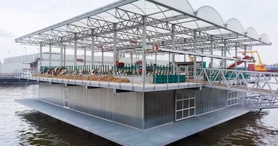 La Nación / Holanda presenta la primera granja flotante del mundo