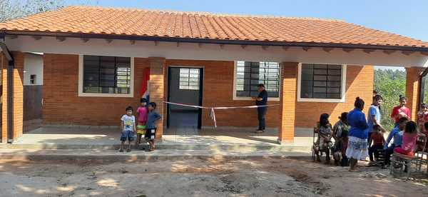 Inauguran cocina comedor en Escuela de Juan Eulogio Estigarribia - Noticiero Paraguay