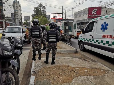 Asaltan y hieren a conductor sobre avenida San Martín - Nacionales - ABC Color