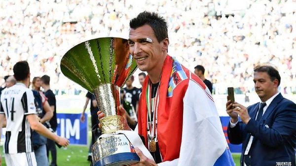Mario Mandzukic deja el fútbol a los 35 años