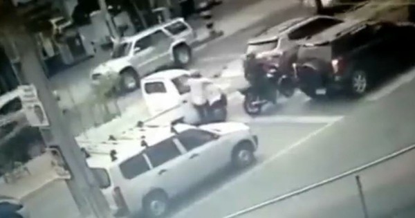 La Nación / Asesinan a agente policial en asalto a funcionario de bingo