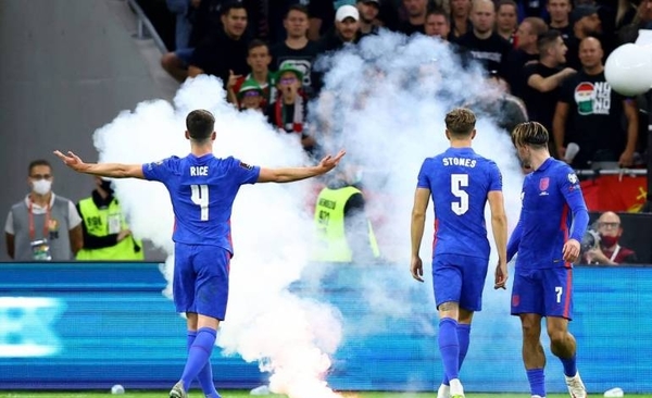 Diario HOY | La FIFA abre expediente por insultos racistas contra futbolistas ingleses en Hungría