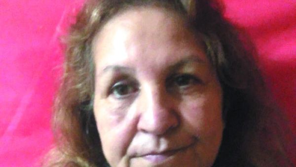 Ladrona de asados cayó tras rozarle a un policía