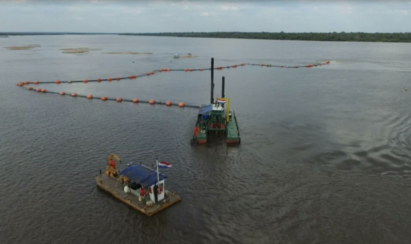 Diario HOY | Continúan tareas de dragado en los pasos más difíciles del Río Paraguay