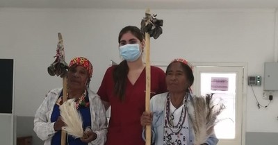Emotivo: médica fue homenajeada por mujeres indígenas en el Chaco