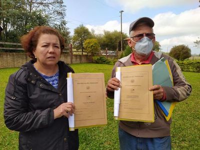 Agricultores piden cumplimiento de orden judicial para recuperar sus tierras - ABC en el Este - ABC Color