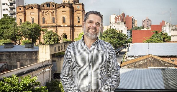 La Nación / Concepto del dibujante Toni Roberto es elegido para representar la Noche de Galerías 2021