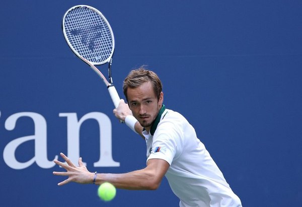 Muguruza bate a Azarenka y Medvedev irrumpe en 'octavos' del US Open