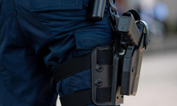 Denuncian que policías tienen que comprar sus propias armas y balas - OviedoPress