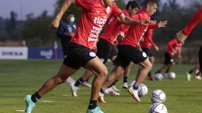 Paraguay con cambios para medir a Colombia