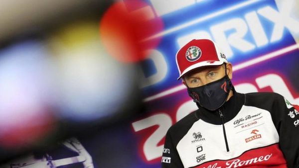 Piloto de Fórmula 1 Kimi Räikkönen, positivo por COVID