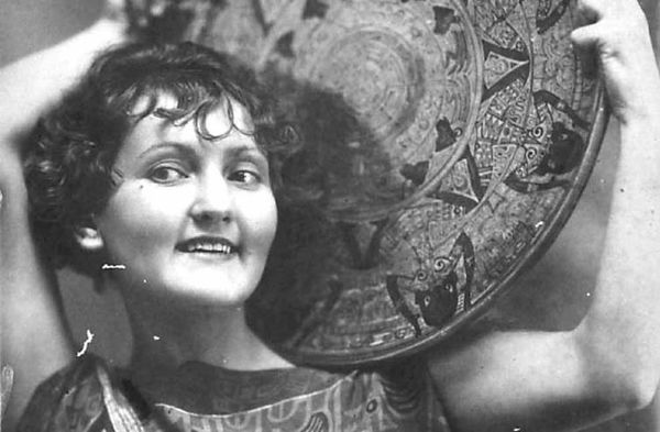 Un abordaje al universo artesanal de Josefina Plá - Cultura - ABC Color