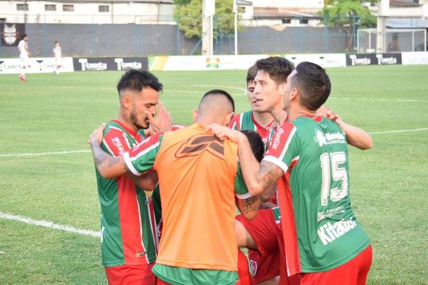 Fulgencio Yegros golea a General Díaz y sueña con la permanencia - Fútbol de Ascenso de Paraguay - ABC Color