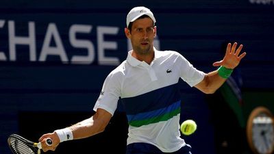 Djokovic gana y pasa a octavos