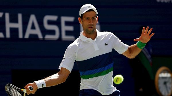 Djokovic gana y pasa a octavos