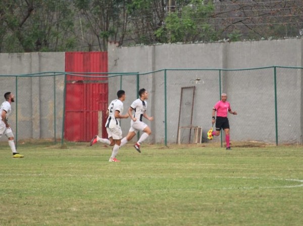 Una victoria y un empate - APF