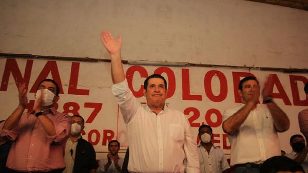 La campaña presidencial se dispara a pesar del corsé de la unidad
