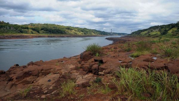 New York Times destaca crisis hídrica del Paraná