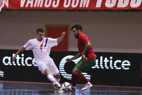 Amistoso en Portugal - Polideportivo - ABC Color