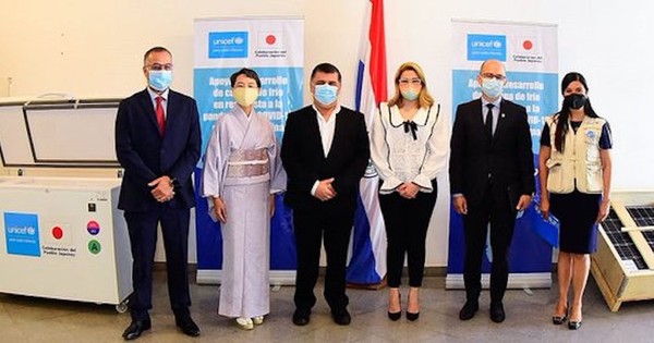 La Nación / Japón donó equipos de rayos X a Salud