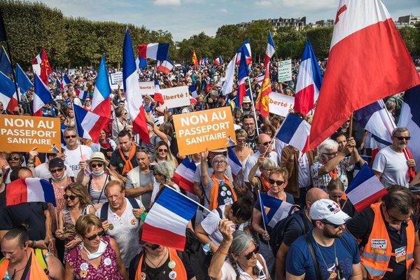 Protesta en Francia contra el pasaporte sanitario | El Independiente