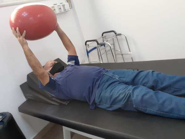 Fisioterapeutas de IPS – Ingavi posibilitan con éxito rehabilitación post-COVID