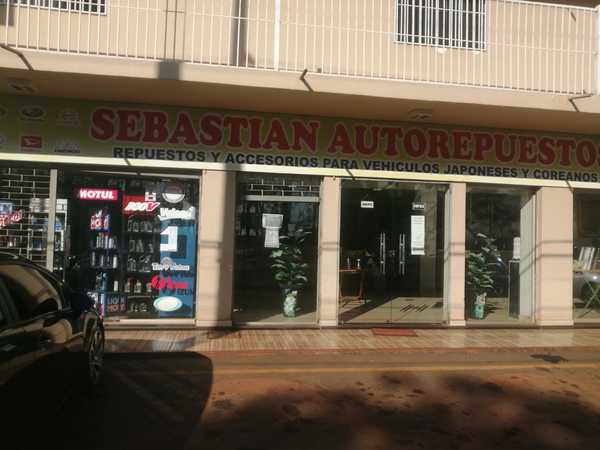 Hurtan motocicleta de un local de venta de repuestos para vehículos - La Clave