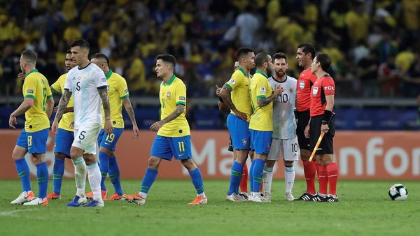 En Brasil piden la deportación de 4 futbolistas de Argentina