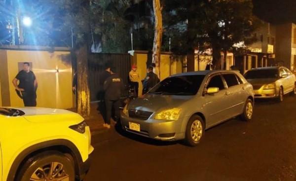 Dos detenidos durante serie de allanamientos por doble homicidio