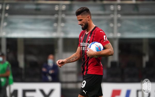 El Milan bajará el precio de sus entradas para partidos de Champions