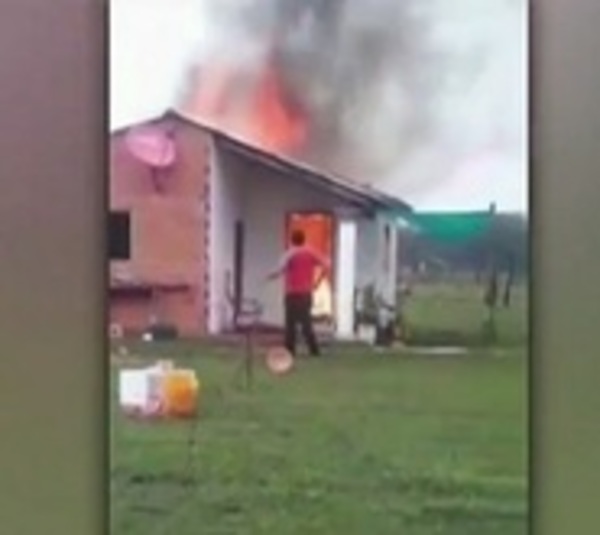Familia pierde todo en incendio de su vivienda - Paraguay.com