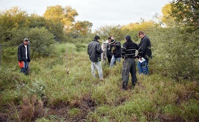 Ingenieros agrónomos protestan porque fueron excluidos de agrimensuras y topografías - Nacionales - ABC Color
