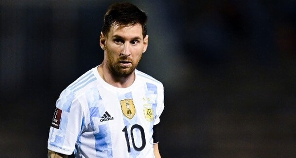 Messi: “Hace 3 días que estamos acá y estaban esperando que empezara el partido para venir” - Noticiero Paraguay