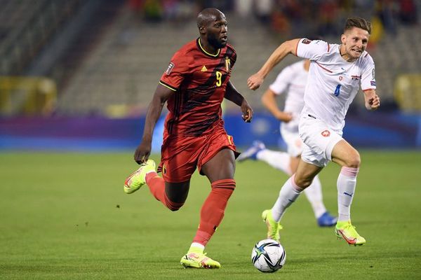 Lukaku y Hazard ponen a Bélgica rumbo a Catar - Fútbol Internacional - ABC Color