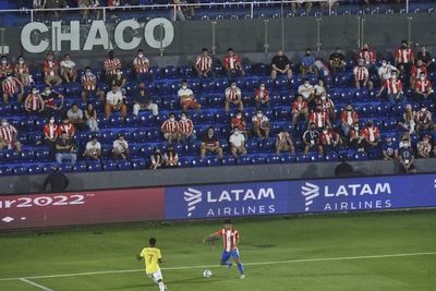 El público volvió al Defensores y se escuchó: “Fuera, Berizzo” - Fútbol - ABC Color