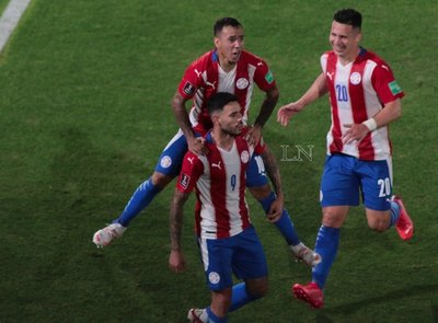La fantasía y genialidad de Ángel Romero para el gol de 'Tonny' Sanabria