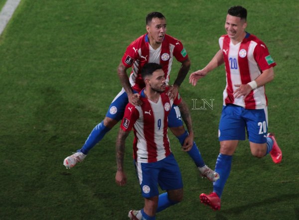La fantasía y genialidad de Ángel Romero para el gol de 'Tonny' Sanabria