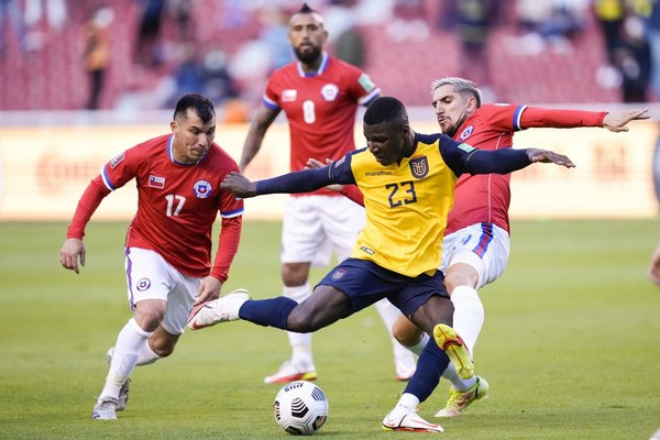 Ecuador no puede con Chile en la altura de Quito