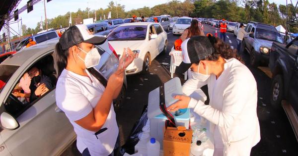 Covid-19: Reactivan aplicación de primeras dosis este lunes