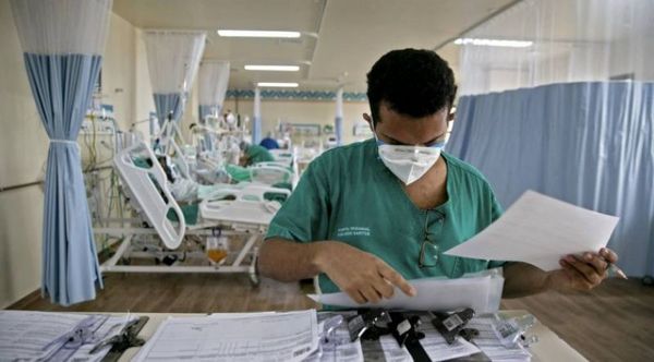 Brasil llega a 200 millones de vacunas en el día de menos muertes del año