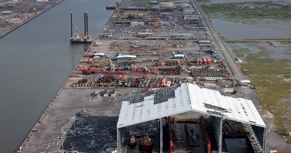 La Nación / Huracán Ida: advierten sobre fuga de petróleo en el Golfo de México