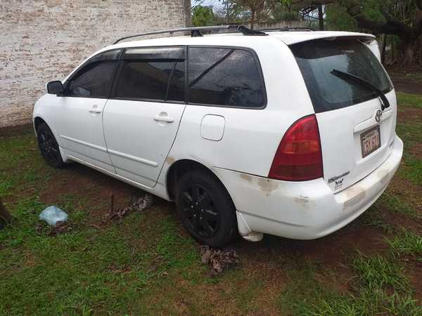 Detienen a dos ebrios que zigzagueaban en vehículo e incautan arma y chaleco antibala - La Clave