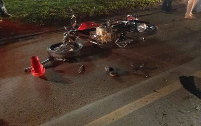 Motociclistas sufren lesiones tras estrellarse contra automóvil que le cerró el paso sobre Ruta PY 06 – Diario TNPRESS